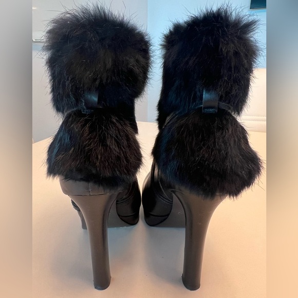 PERFECT, LIKE NEW, COACH, VINTAGE, ATHENA ANKLE BOOTIES IN SIZE 6 ½ 👢🐰 👜 - Picture 6 of 16